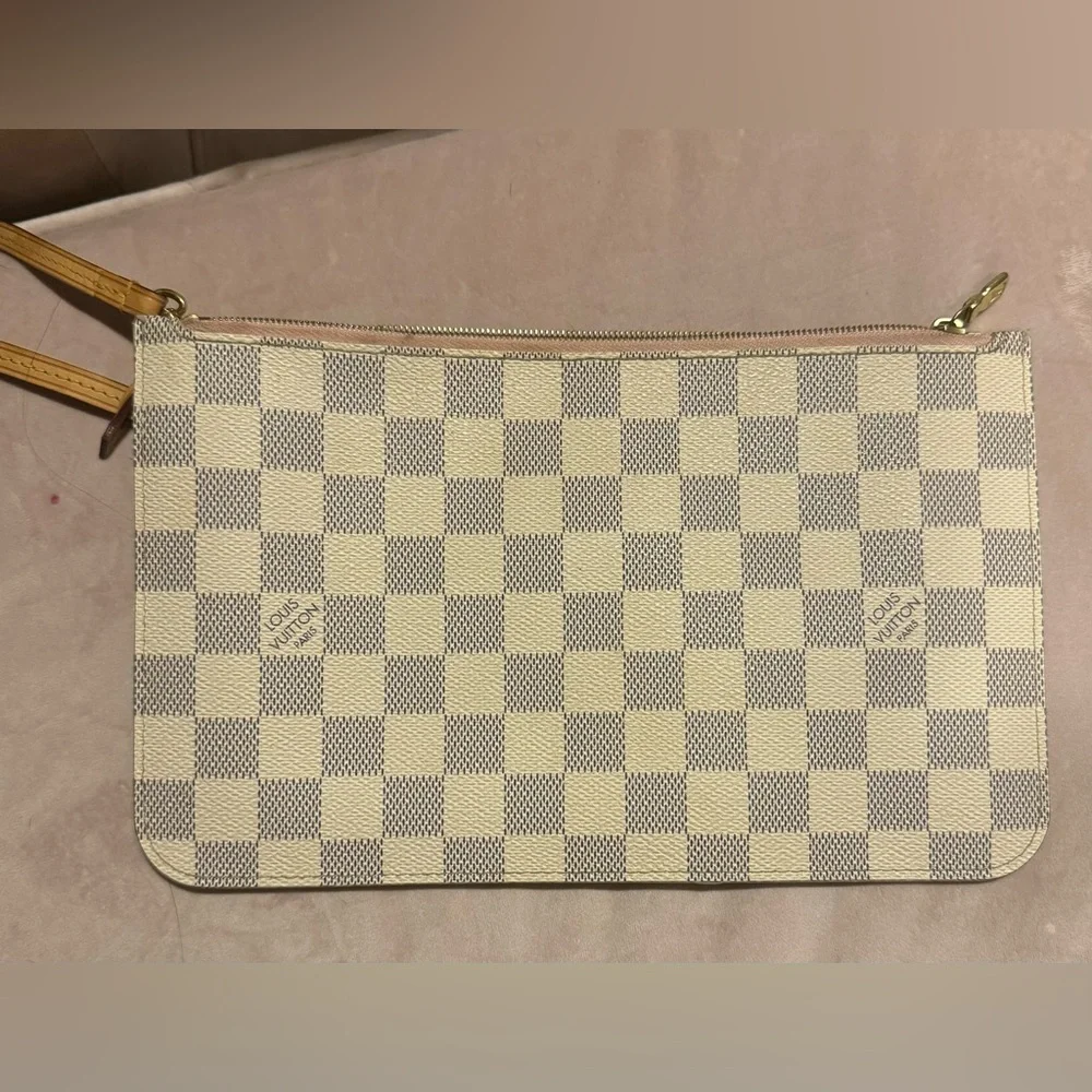 Louis Vuitton Neverfull Pouch - Damier Azur - Picture 1 of 5